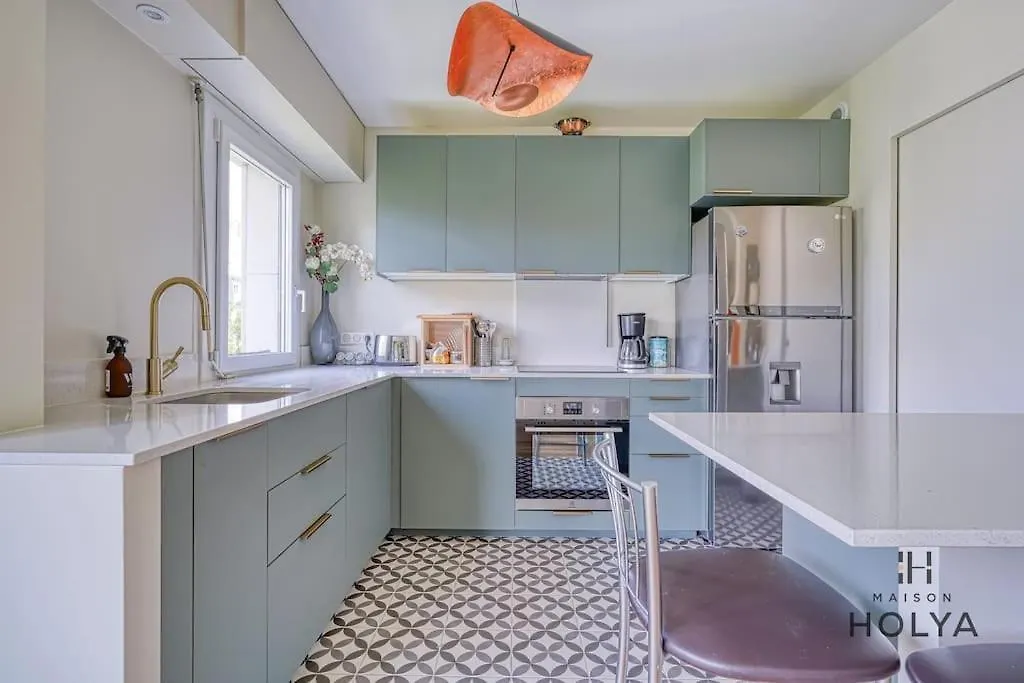 Le Retro - A Bastille - 170C Paris